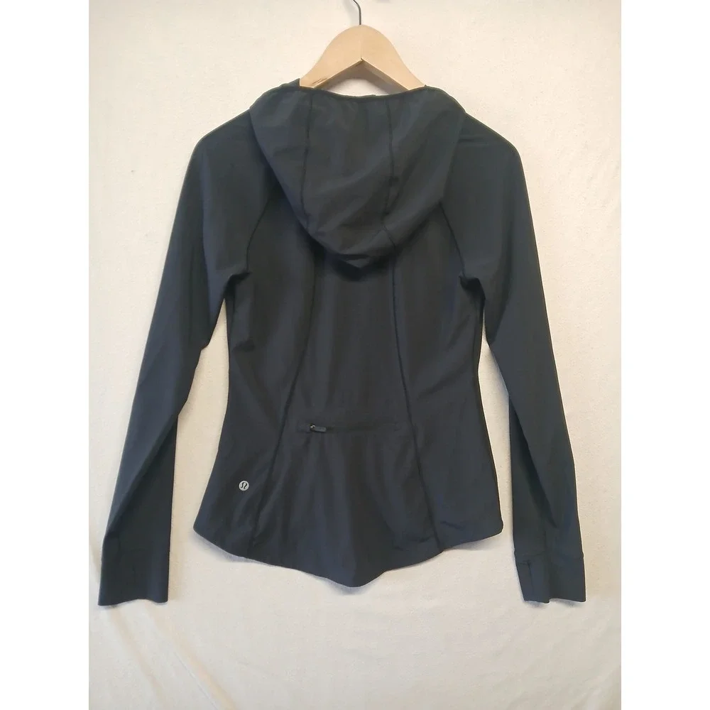 Lululemon mist over Windbreaker size 4 black full zip womens jacket
